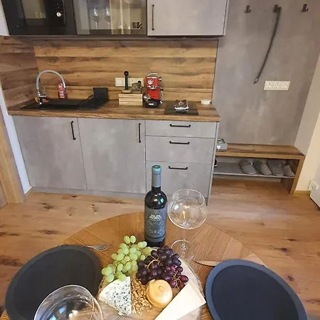 Mi Casa Vino